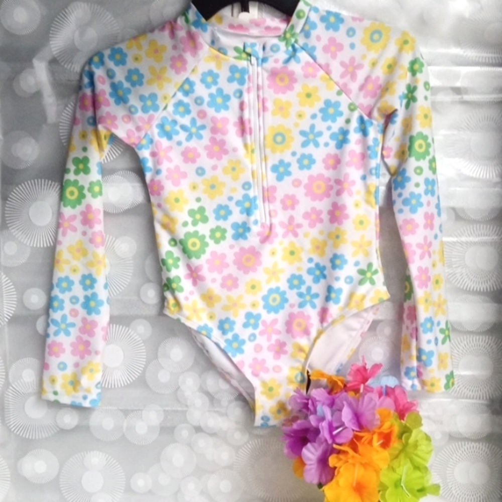 YMI GIRLS RASH GUARD LONG SLEEVE WHITE FLORAL ONE PIECE SWIMSUIT SIZE 10/12 NWT